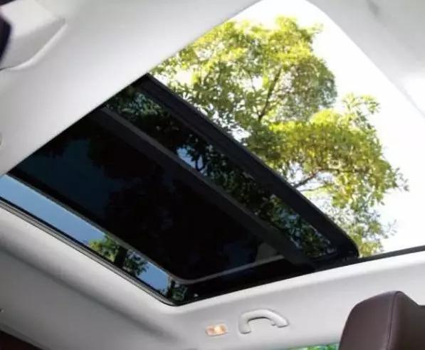 开窗风噪大，不开又太闷！90%的人都不会正确使用车窗