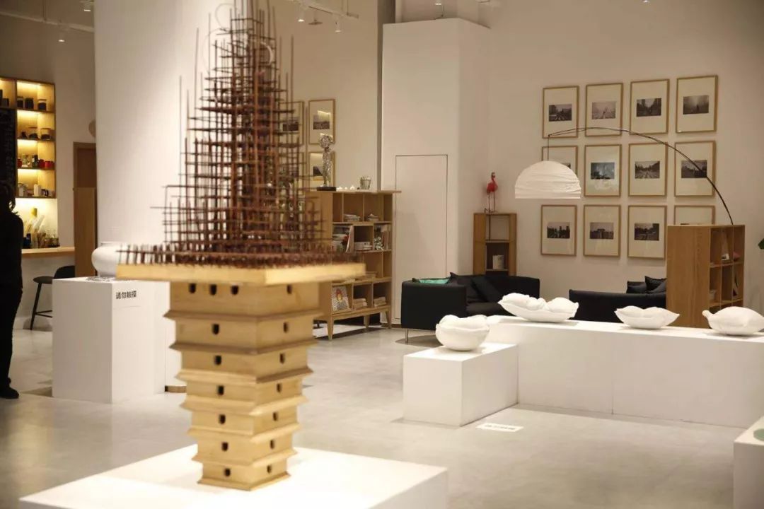 momopark购物中心潮玩,吉祥村momopark网红地