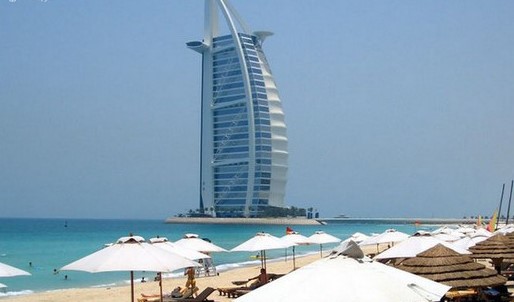 出国旅游机票为什么很贵 (出国旅行既昂贵又费劲)