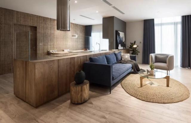 装修木工干三百万平方的大工地,木匠为富人造豪宅却被拒之门外