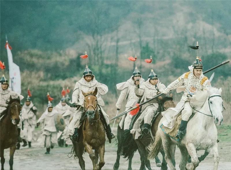 网络盛行的“入关学”是什么？无脑人群的狂欢