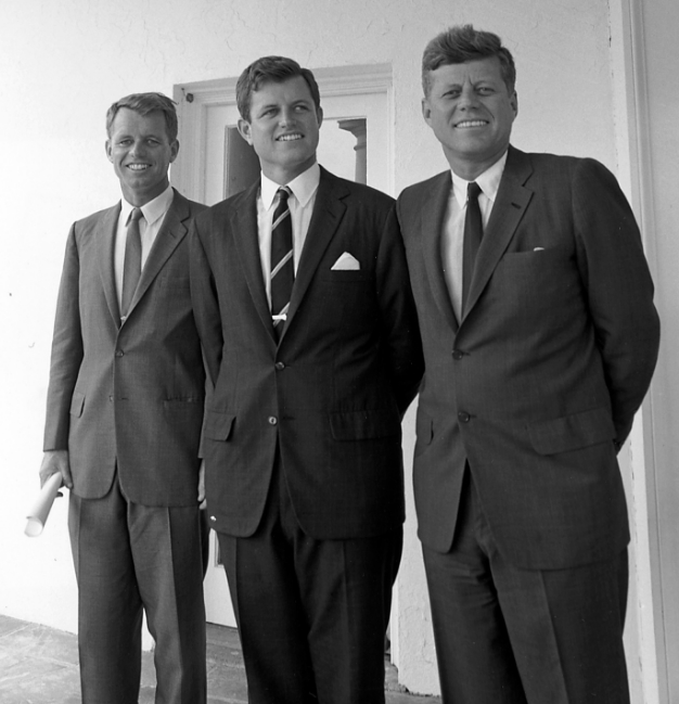 肯尼迪家族“隐身女孩”:美丽而有智力缺陷,23岁接受“脑切除”