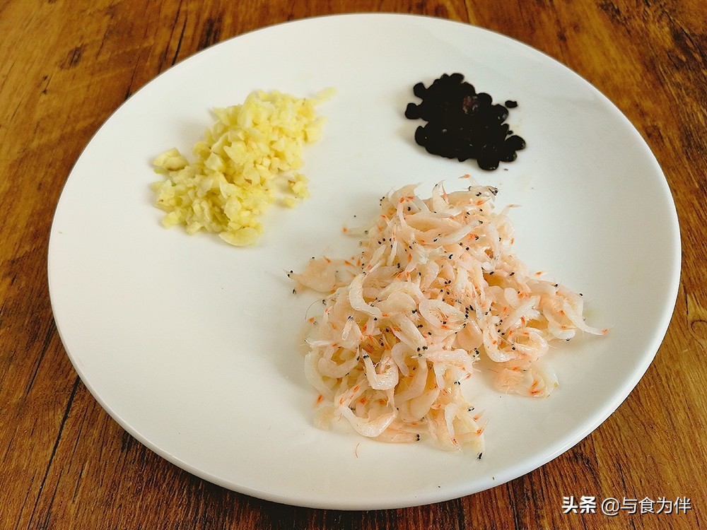 苦瓜怎么去除苦味最好方法,苦瓜焯水和抹盐哪个去苦味