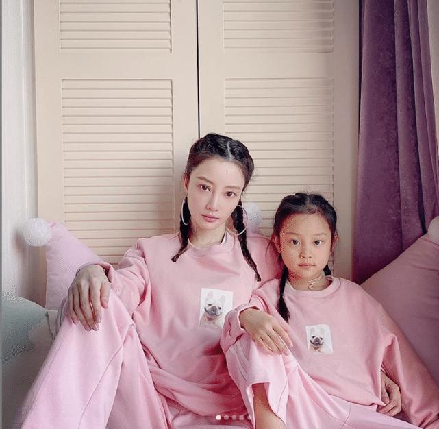 李小璐真实近况和贾乃亮,李小璐和贾乃亮真的分手了吗