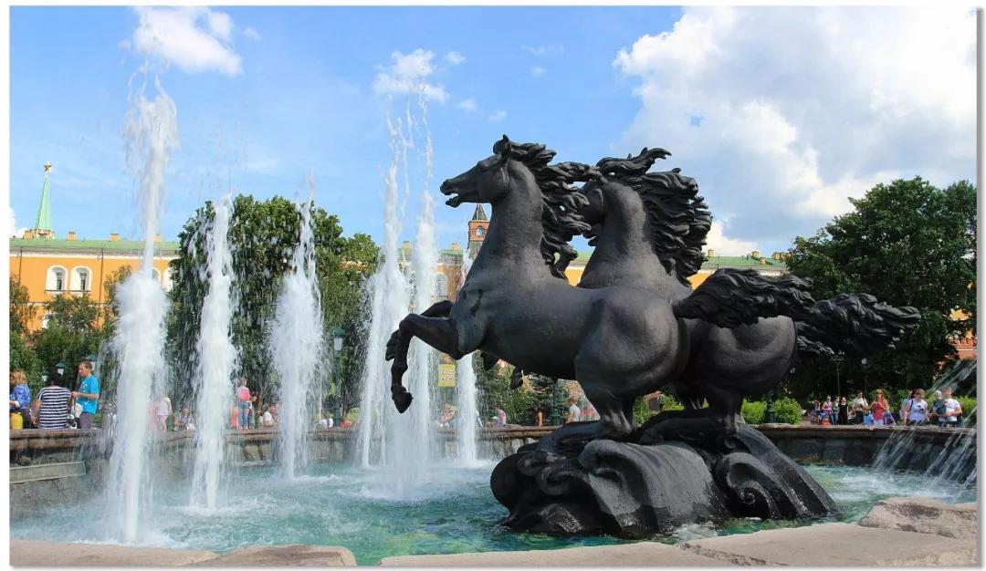 #山屿海国旅带你走进俄罗斯#“低调硬核铁憨憨,帮就是了!”