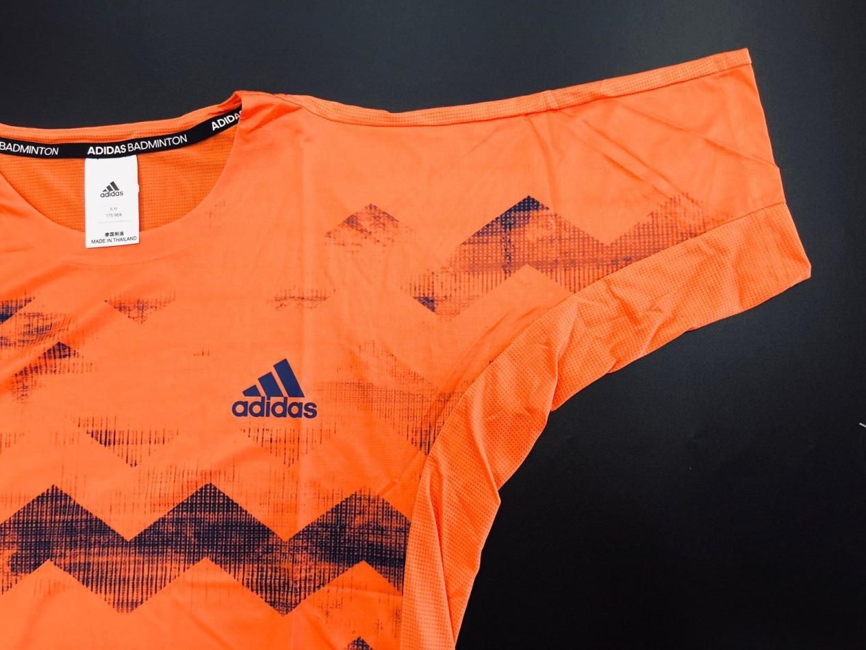 至轻，至简--ADIZERO超轻羽毛球衣上身体验「悦悦教练」