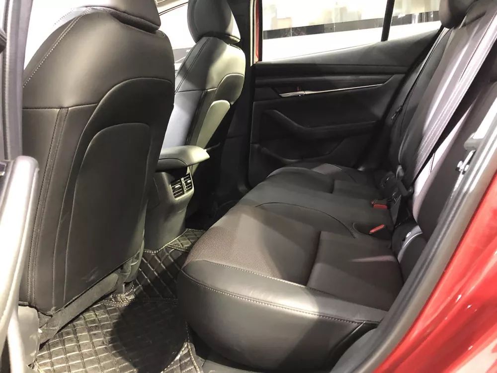 新款马3试驾,新马自达3试驾视频1.5手动挡