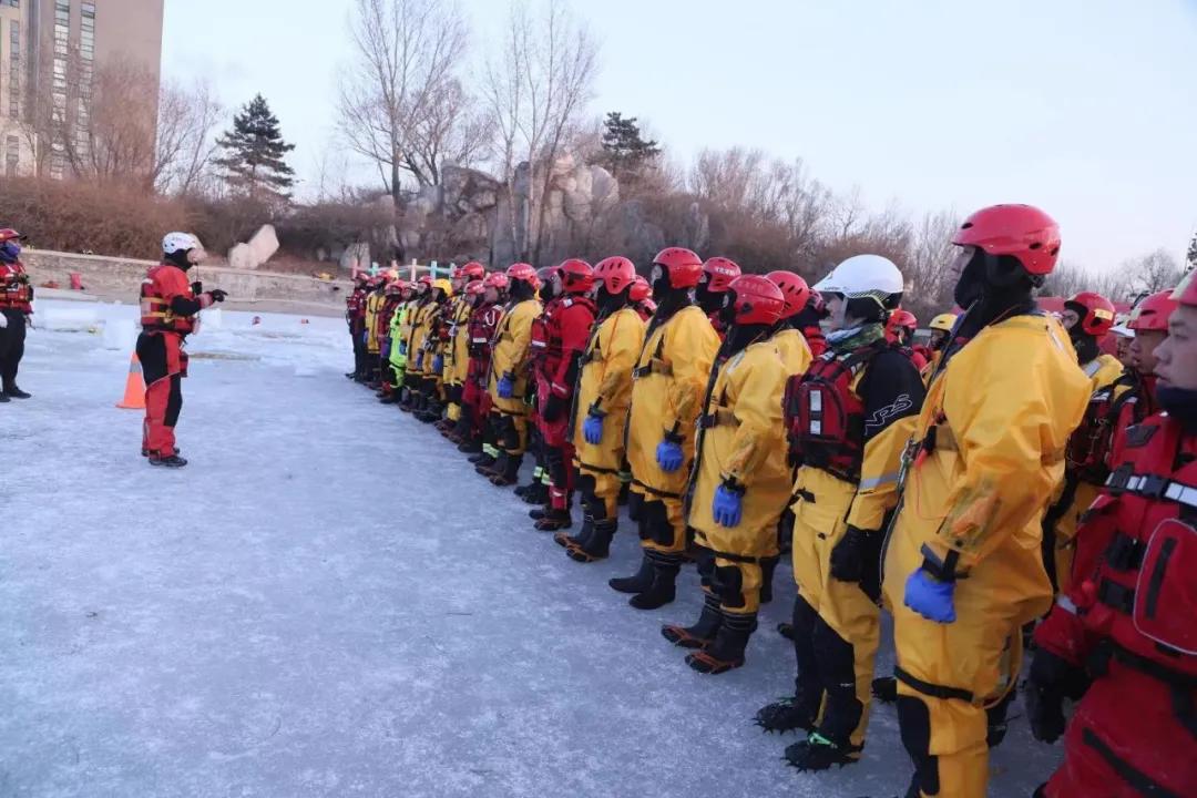 冰域救援培训,冰上救援训练视频