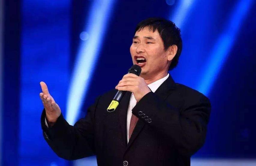 大衣哥被赶下舞台,大衣哥被直播回放完整版