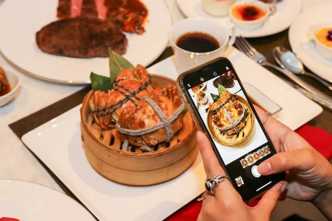 坐拥500万英镑艺术品!自助晚餐云集4家餐厅精华菜!