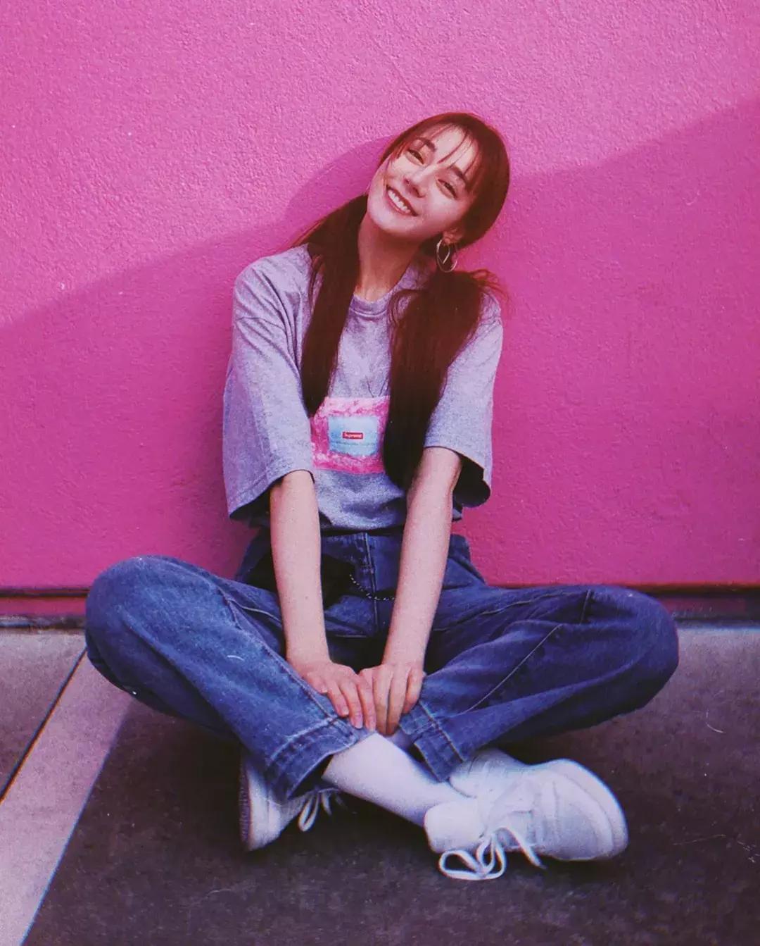 热巴当众撕衣服热舞,谁受得了