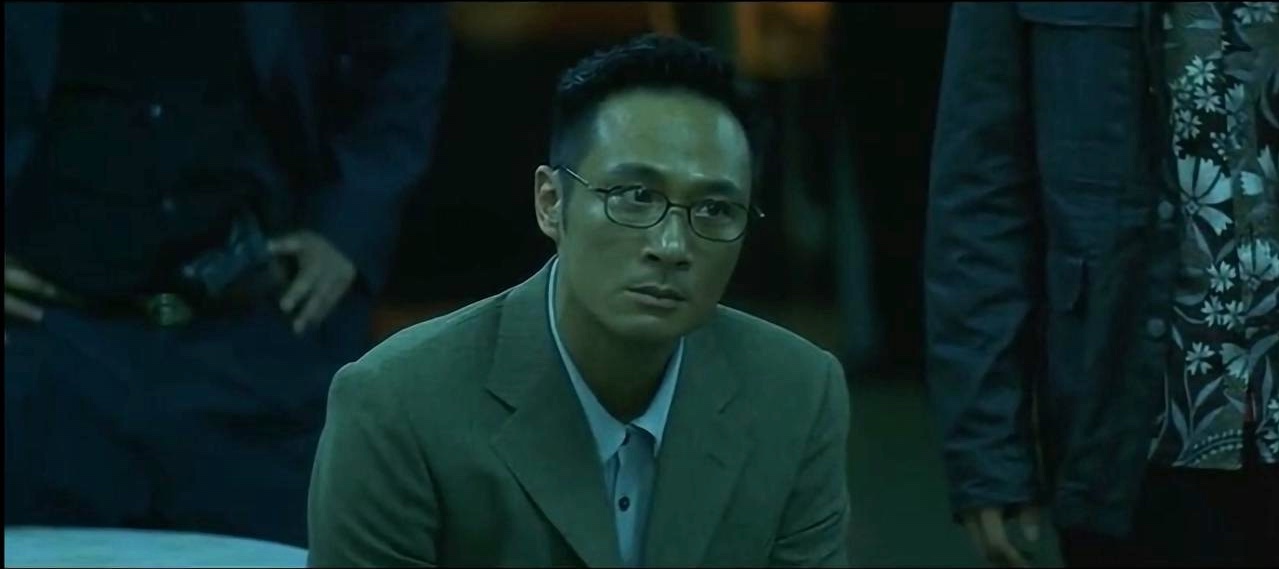 无间道二吴镇宇最后看到了什么,无间道吴镇宇为什么是黑帮教父