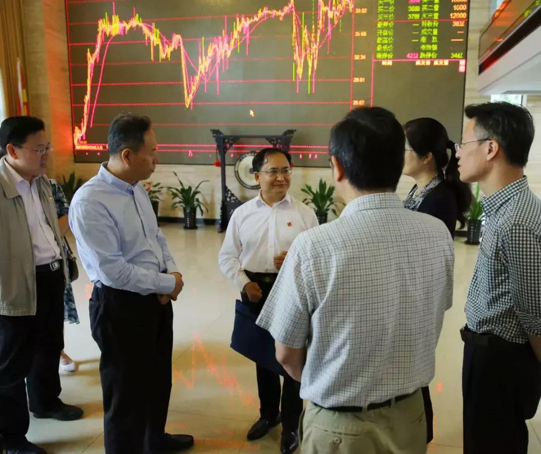 中央扫黑除恶第16督导组第三小组到虹口足球场等地现场督导