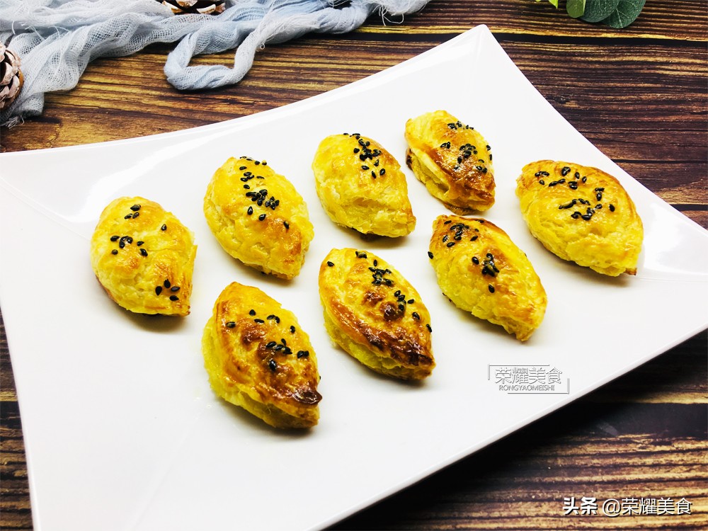 两分钟教你在家做榴莲酥简单易学,榴莲酥超简单的做法视频