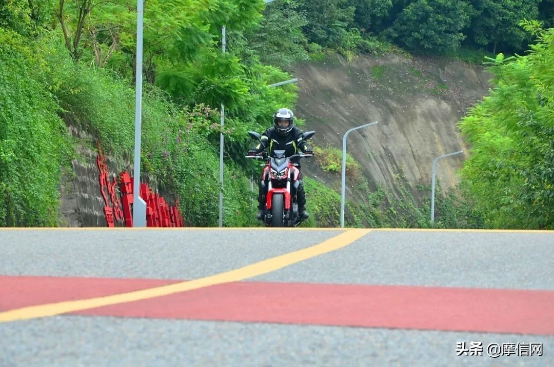 武装到牙齿的越野摩托,武装到牙齿的江铃驭胜s350