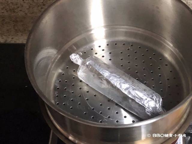 宝宝辅食鳕鱼香煎,宝宝辅食鳕鱼玉米蛋卷