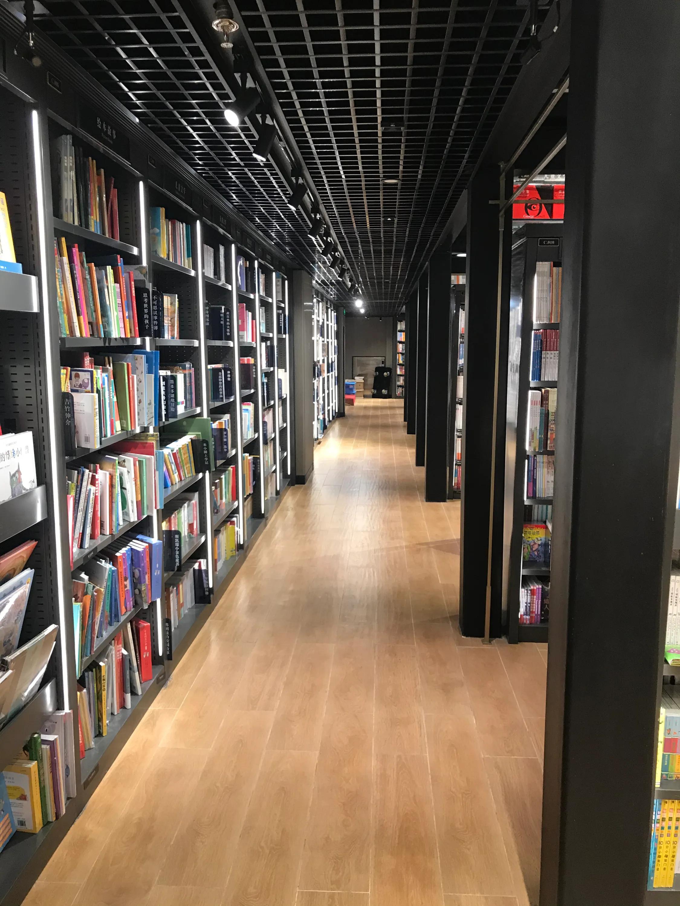 西西弗书店消费攻略,打卡书店视频