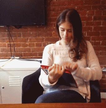 爆笑gif为了我的八块腹肌拼了,成年人幽默搞笑gif图片带字