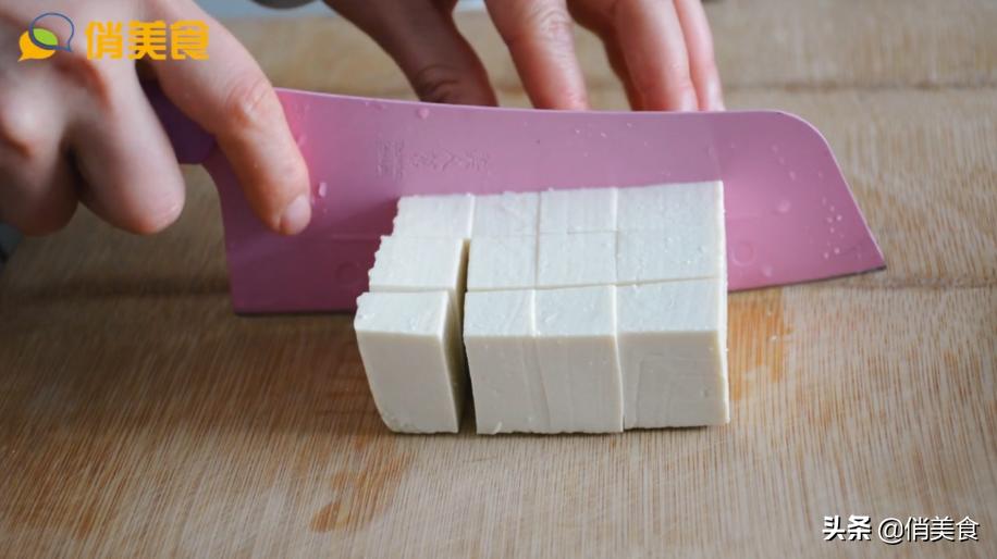 1块豆腐2个鸡蛋鲜香味美,红烧肉豆腐的家常做法简单好吃