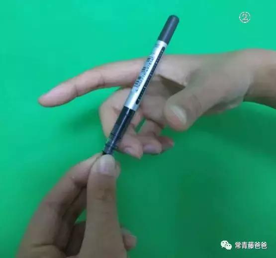 孩子写字姿势不对还累,孩子写字很累握笔不正确怎么改