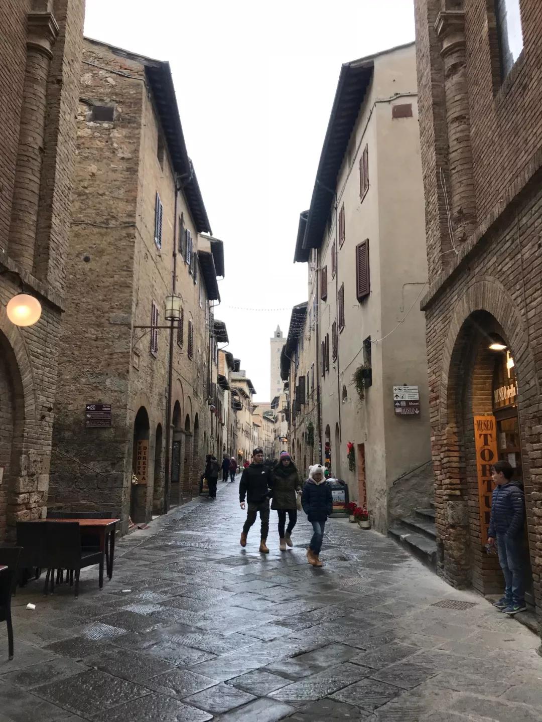 「慢达世界」第135期:圣吉米那诺|匹诺曹与美塔之城