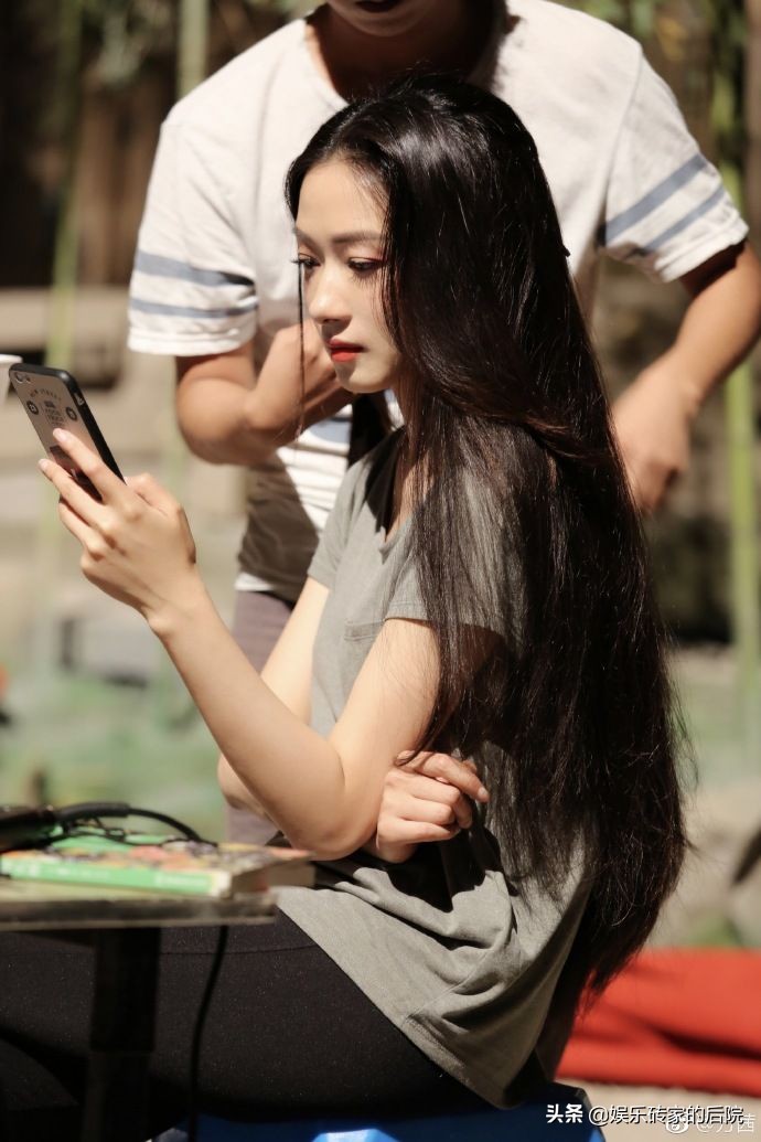 万茜甩锅程序员，惨遭“打脸”？这一巴掌究竟打在谁的脸上？