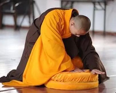 正宗拜佛手法,拜佛动作怎样学