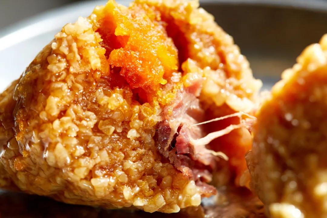 一到10月挤破头，这小镇也太好吃了吧