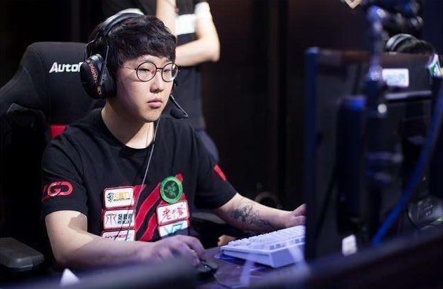 loluzi人气排名,lol转会信息最新uzi复出