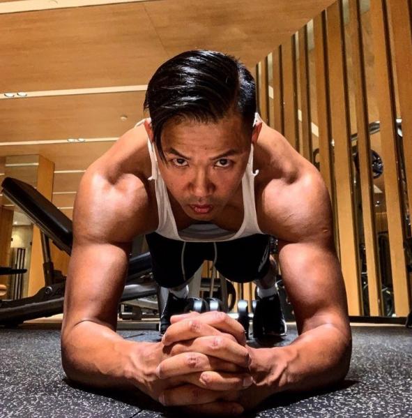 范玮琪哈佛学历疑似造假？老公黑人公布真相：为了供弟弟念书休学