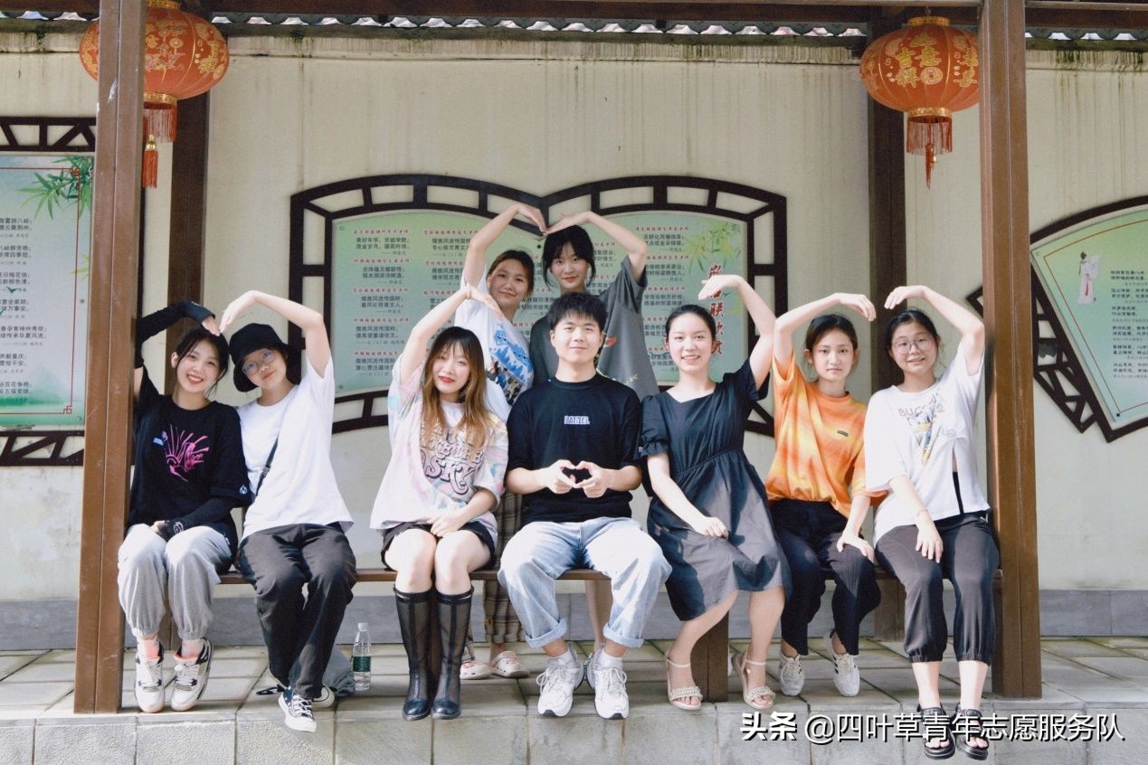 湖北学子三下乡学习知识成就自己,三下乡走进学校