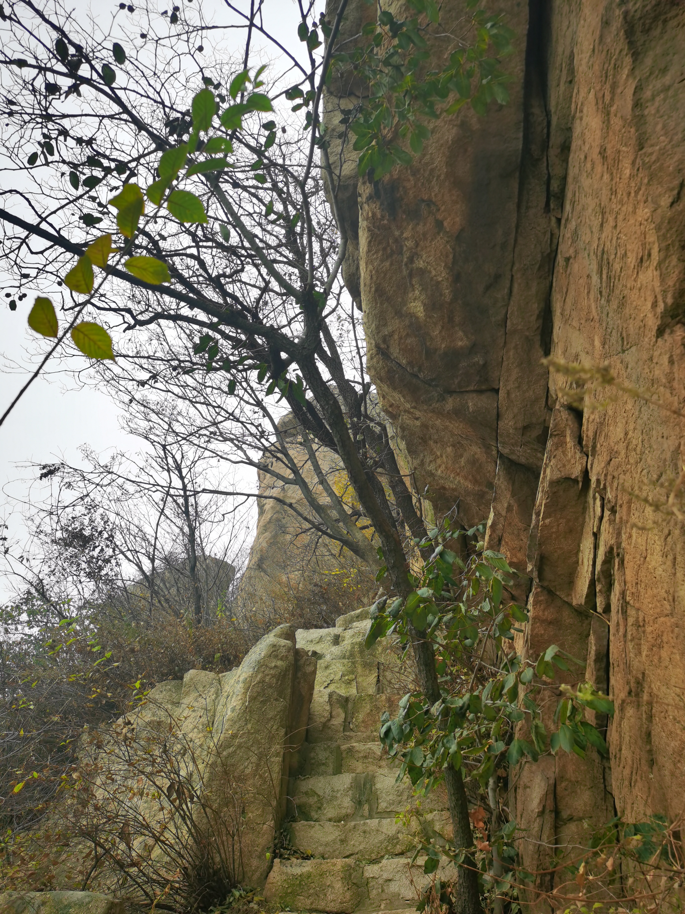 小华山免费爬山攻略,齐鲁嵩山漂亮