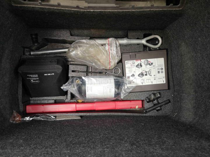 10年奥迪r8车好价不高,十年的r8