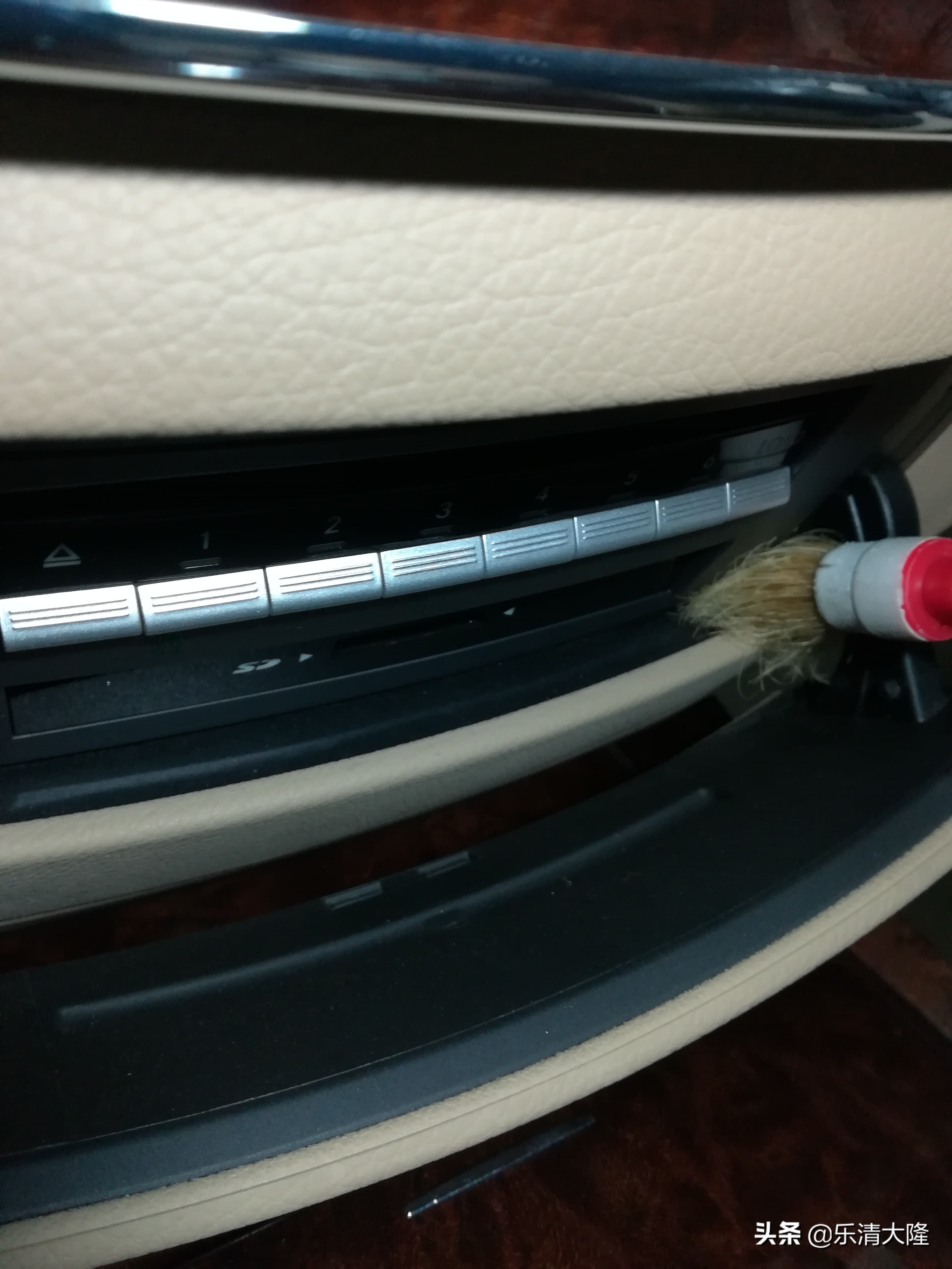 奔驰s350门边镀铬条,奔驰s350座椅清洗翻新