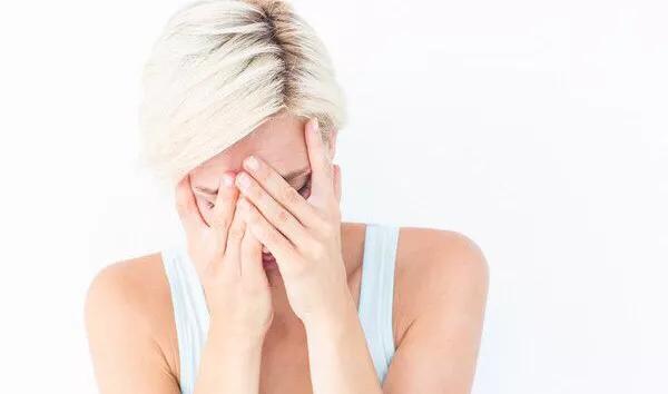 擦护肤品后皮肤刺痛是什么原因？