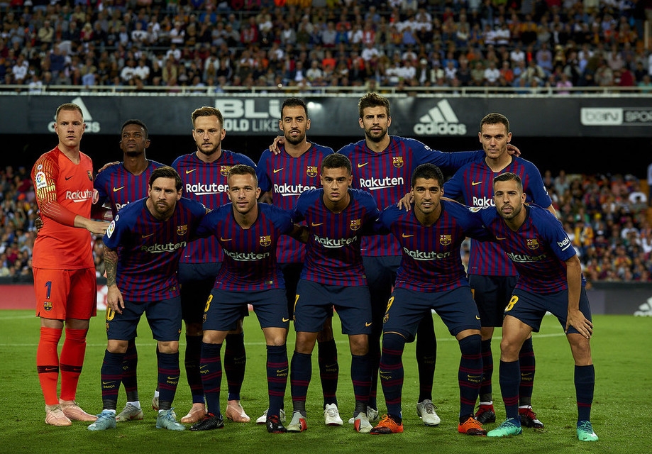 为核心寻接班人！巴萨争夺荷兰两大妖星，19岁妖人曾硬抗姆巴佩