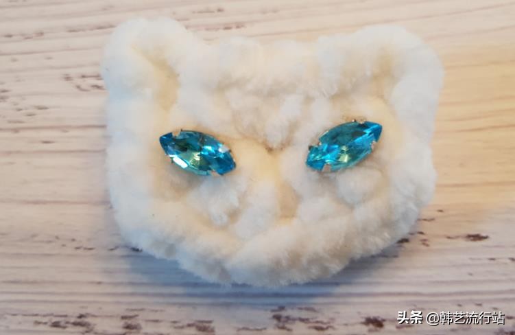 漂亮的钩针饰品,钩针小饰品教程图解