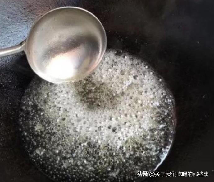 糖色老是苦怎么办,炒糖色不苦不老的诀窍新手