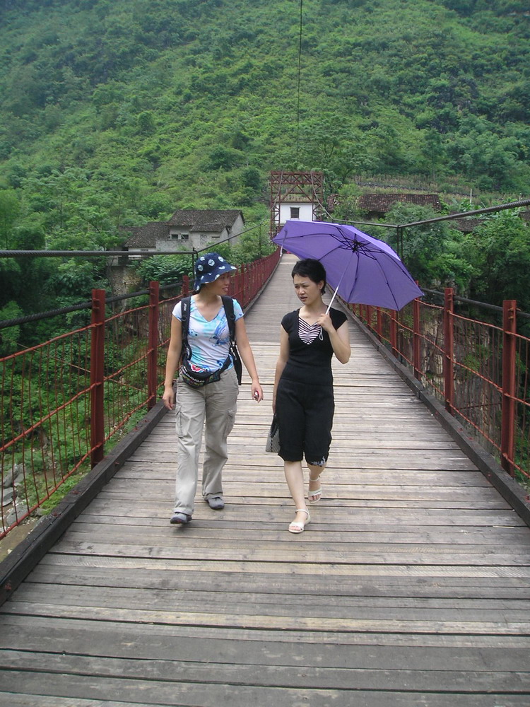 2006年，我走进广西都安山区，发现那里的人真的是“人穷志不穷”