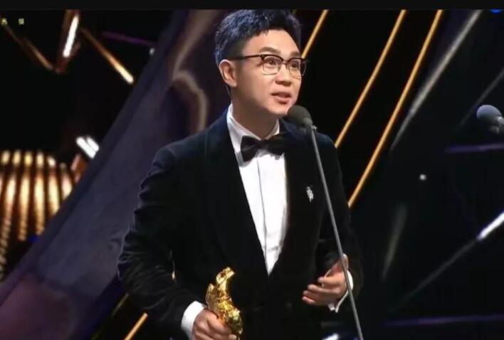 董成鹏和柳岩最新视频,揭秘大鹏董成鹏和柳岩什么关系