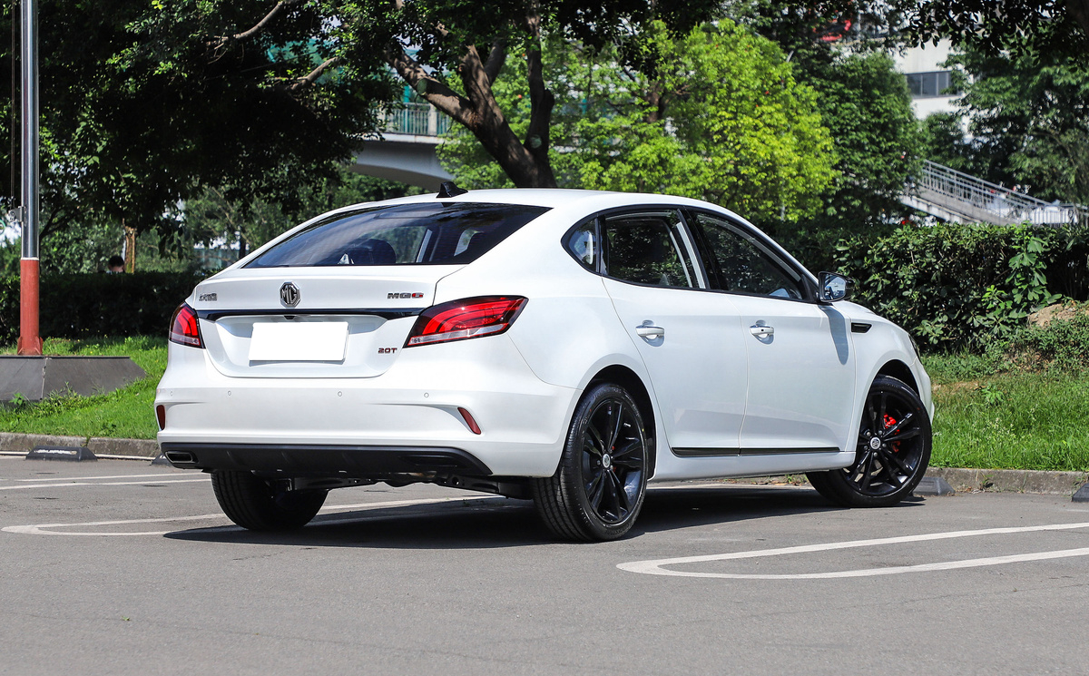 7万级别掀背式轿跑,本田全新思域掀背车