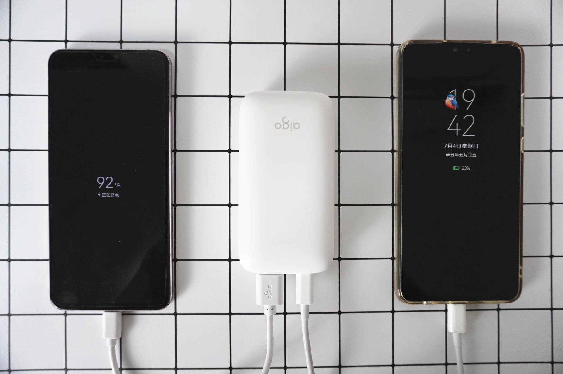 aigo爱国者充电宝如何使用,爱国者aigo充电宝