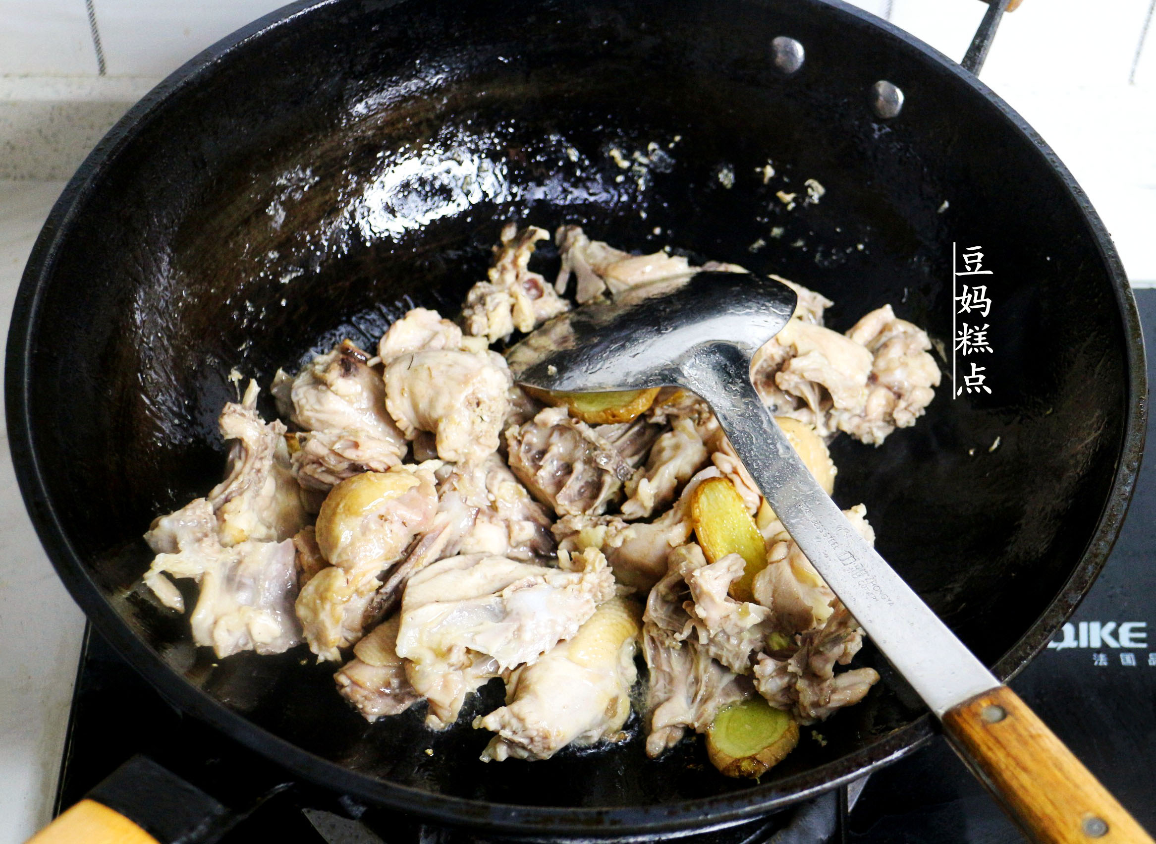 不用炒的火锅鸡的制作方法,不用火锅底料的鸡火锅做法