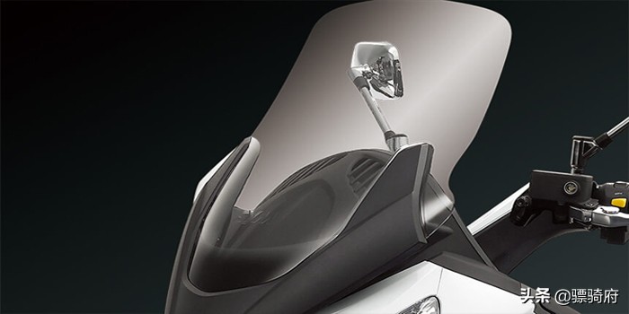 tr400cc踏板车,铃木汉堡人400cc踏板车