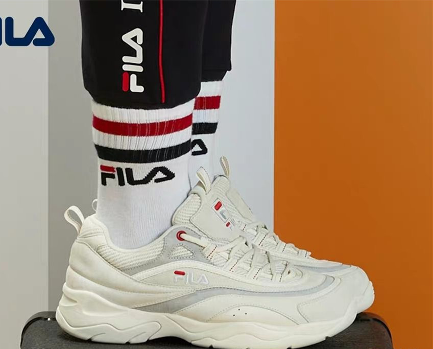 男生穿什么样鞋子好看,男生需要哪些基础款鞋子