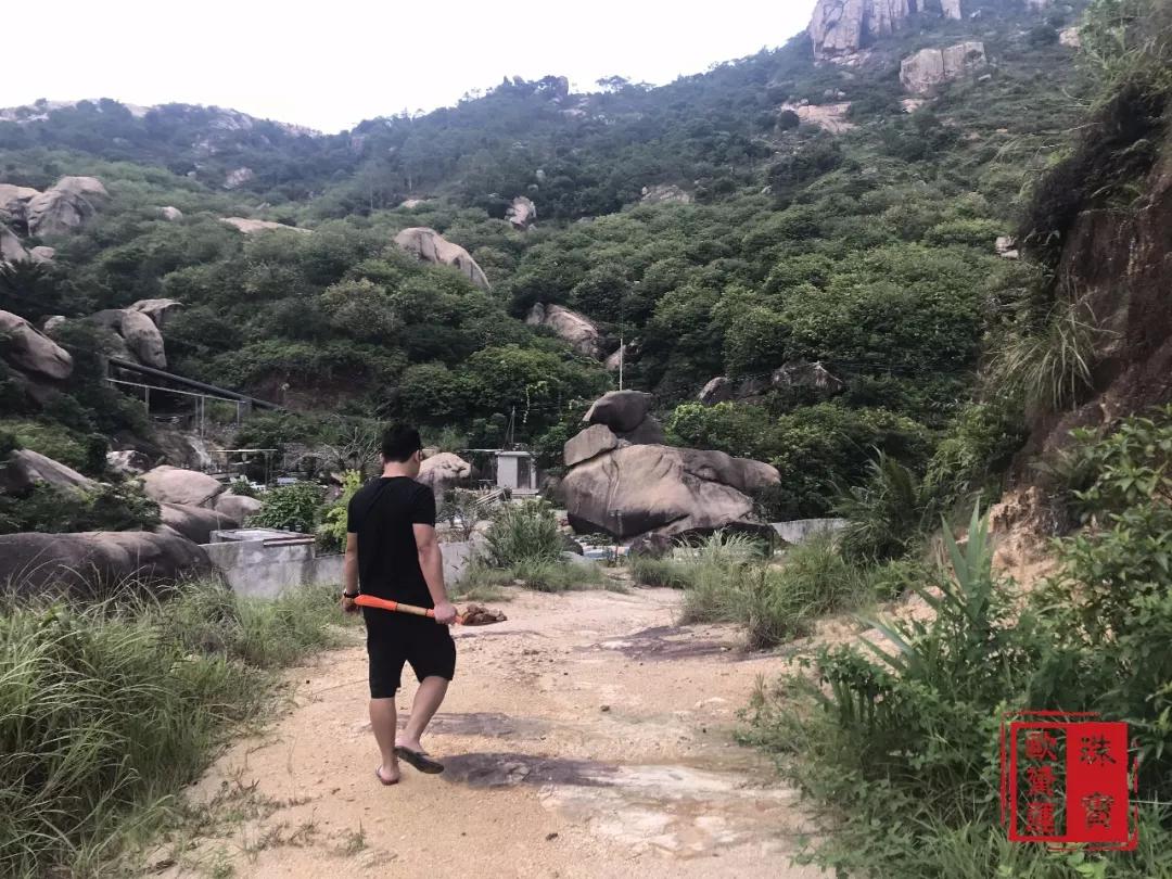 在野外捡到这几种石头千万不要扔,河边捡石技巧