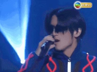 王菲和谢霆锋复合是哪一年,2014谢霆锋回应王菲世纪复合