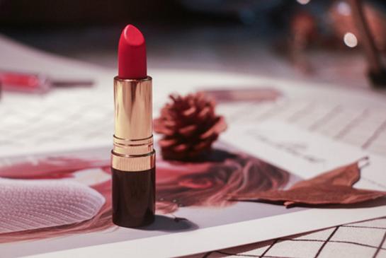 香奈儿827色号推荐,香奈儿136号口红怎么分辨真假