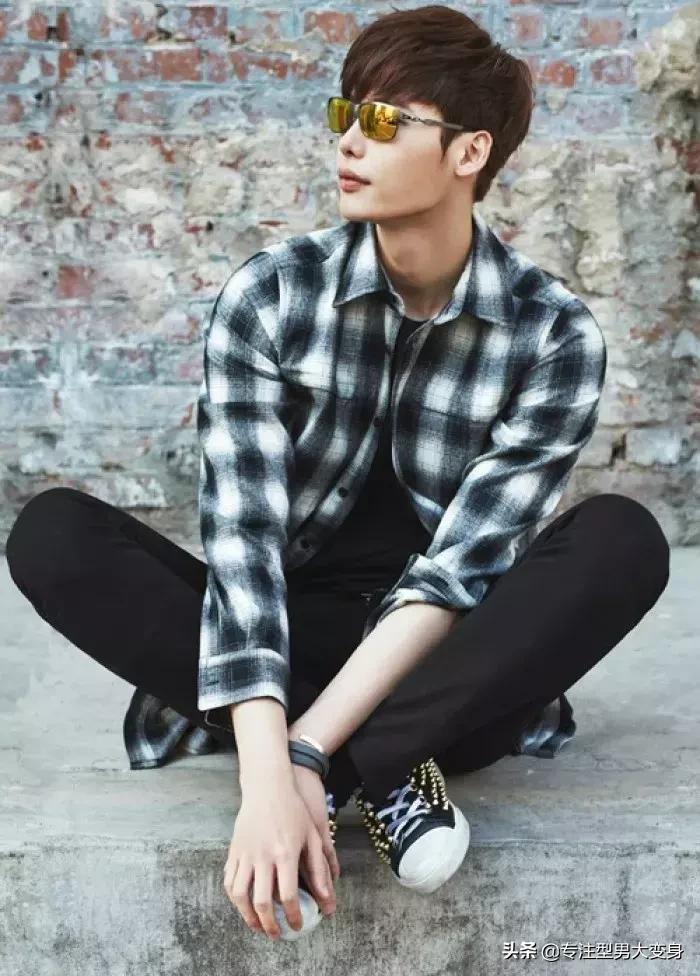 颜值不高男生怎么拍抖音素材,相貌不出众的男生怎么拍照