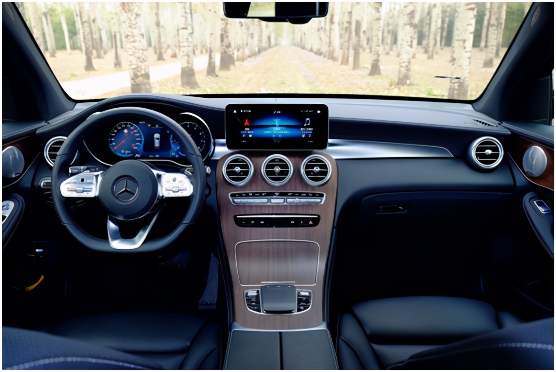 深度试驾奔驰glk300,24款奔驰glc300l豪华7座试驾